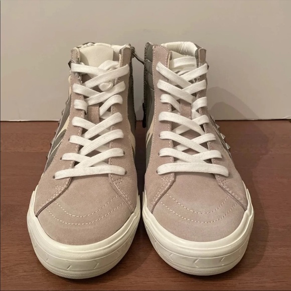 NEW STEVE MADDEN TRACEY STAR HIGH TOP SNEAKER - Picture 2 of 8